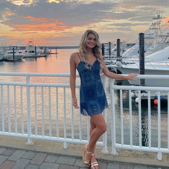 Meet your Posher, Ashley - Picture 1 of 1